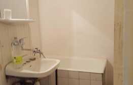 Garsoniera 28 mp, etaj intermediar, zona Expo Transilvania