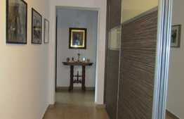 Apartament 3 camere, 89 mp, decomandat, etaj intermediar, parcare, zona Petrom