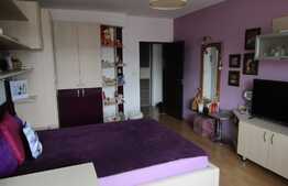 Apartament 3 camere, 89 mp, decomandat, etaj intermediar, parcare, zona Petrom