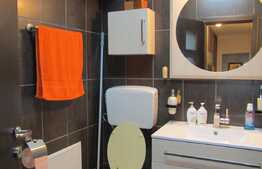 Apartament 3 camere, 89 mp, decomandat, etaj intermediar, parcare, zona Petrom