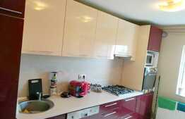 3 camere, 65 mp, decomandat, garaj, parcare, boxa, zona Golden Tulip