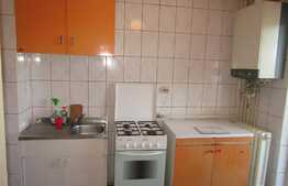 Apartament 2 camere, 50 mp, decomandat, zona Bulevardului 1 Decembrie