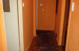 Apartament 2 camere, 50 mp, decomandat, zona Bulevardului 1 Decembrie