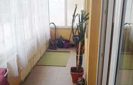 Apartament 3 camere, 54 mp, parcare, zona strazii Mihai Pintea