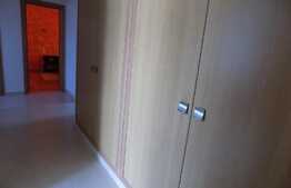 Apartament in vila, 3 camere, 70 mp! Zona strazii Florilor! 2 locuri parcare!