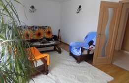 Apartament in vila, 3 camere, 70 mp! Zona strazii Florilor! 2 locuri parcare!