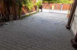 Apartament in vila, 3 camere, 70 mp! Zona strazii Florilor! 2 locuri parcare!