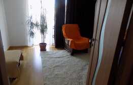 Apartament in vila, 3 camere, 70 mp! Zona strazii Florilor! 2 locuri parcare!