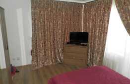 Apartament de vanzare cu 3 camere, 80 mp! Zona centrului comercial Vivo!