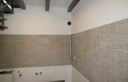 Apartament 3 camere, imobil tip casa/vila, parcare, zona strazii Paris