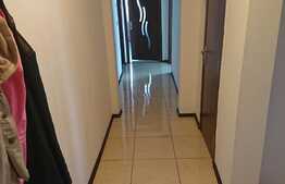 De vanzare apartament 4 camere, 70 mp, etaj intermediar, zona Nora