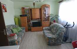 De vanzare apartament 4 camere, 70 mp, etaj intermediar, zona Nora