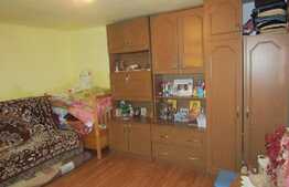 Casa demolabila, 96 mp utili, teren de 198 mp, zona linistita de case/vile