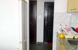 Apartament de inchiriat 2 camere, 50 mp, AC, parcare, zona Iulius Mall