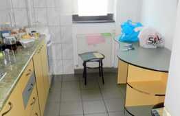 Apartament de inchiriat 2 camere, 50 mp, AC, parcare, zona Iulius Mall