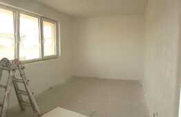 Apartament cu 3 camere, 70 mp! Semifinisat! Parcare! Zona Dumitru Mocanu!