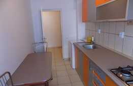 Garsoniera 40 mp, decomandata, garaj, zona Calea Turzii