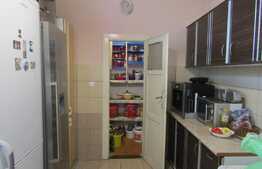 Casa 65 mp utili, teren de 114 mp, zona Farmec