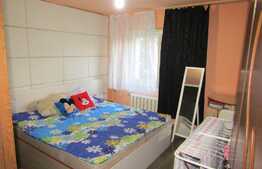 De vanzare apartament 3 camere, 70 mp, decomandat, zona Profi