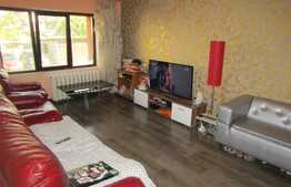 De vanzare apartament 3 camere, 70 mp, decomandat, zona Profi