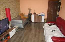 De vanzare apartament 3 camere, 70 mp, decomandat, zona Profi