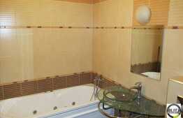 De vanzare 3 camere, 68 mp, decomandat, mobilat!