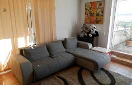 2 camere, 57 mp, terasa de 55 mp! Mobilat! Zona Vivo! Priveliste frumoasa!