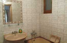 Apartament 4 camere, 80 mp, loc de parcare, boxa, zona Parcului Central