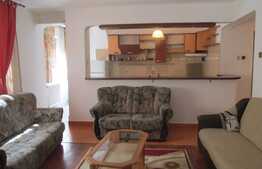 Apartament 4 camere, 80 mp, loc de parcare, boxa, zona Parcului Central