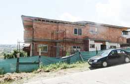 Duplex 169 mp, teren de 180 mp, front stradal 16 ml!