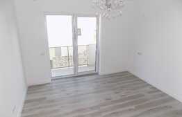 Triplex de vanzare, 122.7 mp, teren de 102 mp, terasa 52 mp, zona Eugen Ionesco