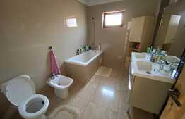 Casa individuala la cheie de vanzare cu 126 mp utili, teren de 248 mp! 