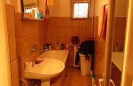 De vanzare garsoniera, 42 mp, decomandata, etaj intermediar, zona USAMV