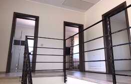 Casa amenajata impecabil! 240 mp utili, teren 482 mp, piscina acoperita, zona de case!