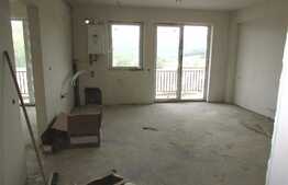 Apartament 3 camere, 60 mp, TERASA de 14 mp! Semifinisat! Zona VIVO!