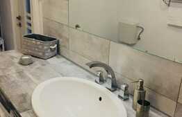 De vanzare apartament 2 camere, 67 mp, decomandat, zona strazii Eroilor