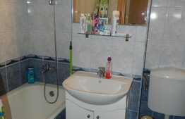 Apartament 2 camere, 42 mp, A.C., boxa, garaj, zona strazii Bucium