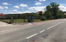 Teren cu destinatii multiple la limita de PUG. 