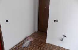 Apartament cu 3 camere, 58 mp, terasa! Zona strazii Florilor!