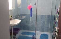 De vanzare apartament 3 camere, 60 mp, decomandat, zona Iulius Mall