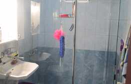 De vanzare apartament 3 camere, 60 mp, decomandat, zona Iulius Mall