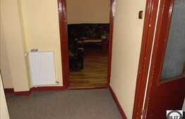 Apartament 3 camere decomandate, 67 mp, zona Cora. Boxa la subsol inclusa!