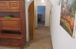 Apartament 3 camere, 65 mp, boxa, garaj, parcare, zona Piata Cipariu