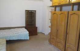 Apartament 3 camere, 65 mp, boxa, garaj, parcare, zona Piata Cipariu