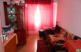 Apartament 3 camere, 57 mp, decomandat, parcare, etaj intermediar, zona Big