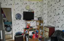 Apartament 3 camere, 57 mp, decomandat, parcare, etaj intermediar, zona Big