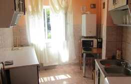 De vanzare apartament cu 2 camere, 51 mp, decomandat, zona Pritax