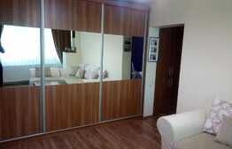 De vanzare apartament 2 camere, 46 mp, parcare, zona Coloane