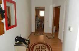 Vanzare 2 camere, 52 mp, etaj intermediar! Zona strazii Plopilor! Parcare!