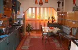 Apartament 3 camere, decomandat, 78 mp, mobilat si utilat, boxa, zona Piata Marasti